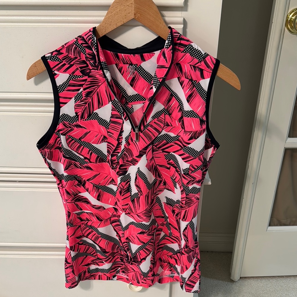 TAIL Women’s Pink and Black Leaf Print Sleeveless Top